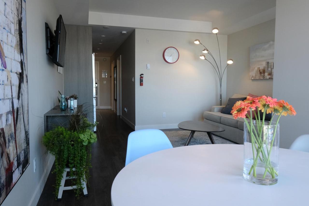 Clean 4Th Floor 1 Bedroom Apt In Old Town China Town 維多利亞 外观 照片